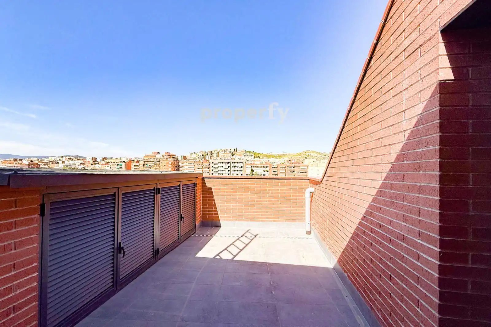 Terrasse von Maisonette zum Verkauf in Badalona mit Klimaanlage, Heizung und Parkett
