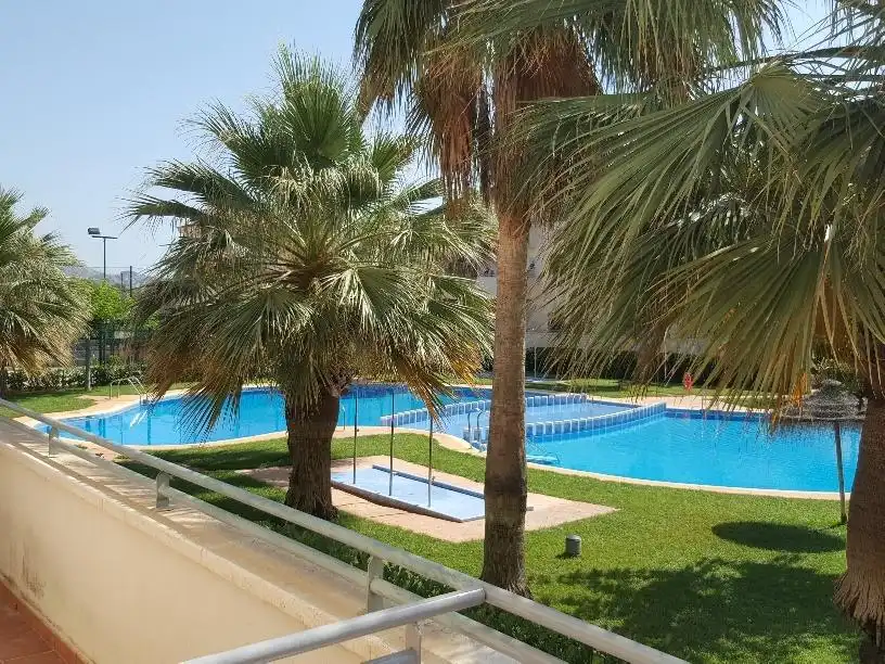 Piscina de Apartament en venda en Alcalà de Xivert amb Aire condicionat, Jardí privat i Terrassa