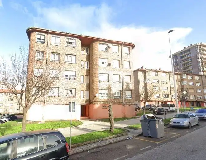 Vista exterior de Piso en venta en Santander