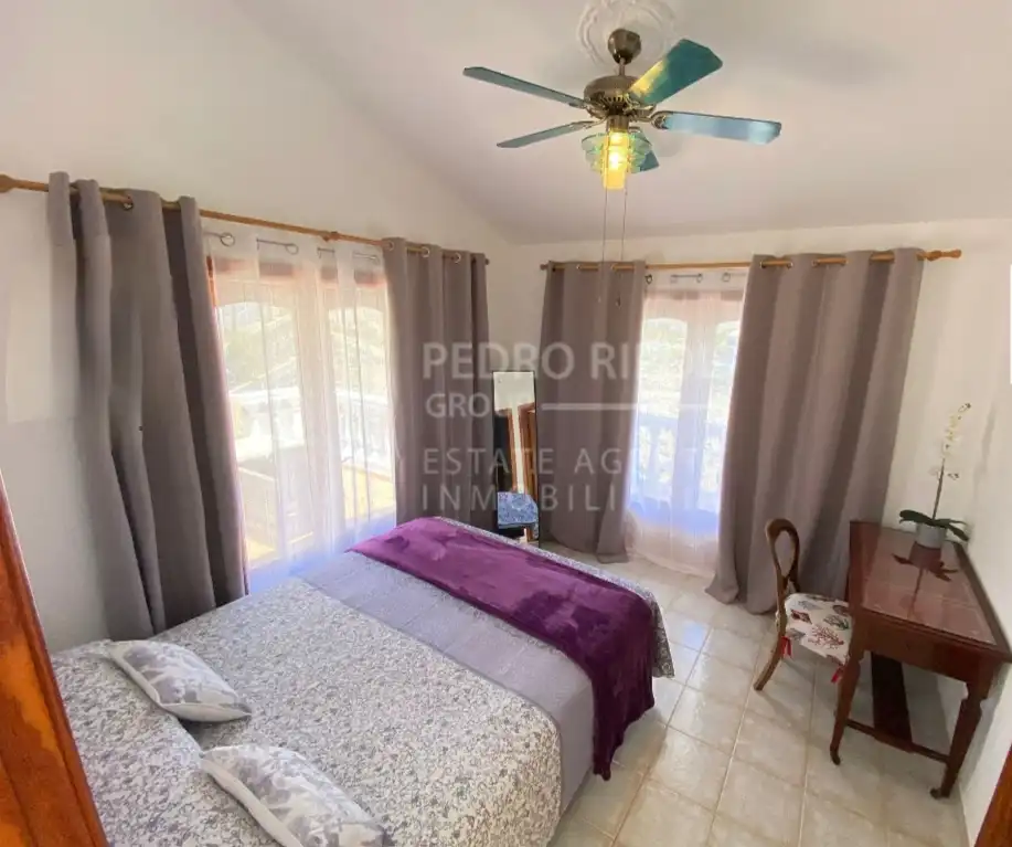 Habitación de Casa o chalet en venta en Arona con Jardín privado, Terraza y Horno
