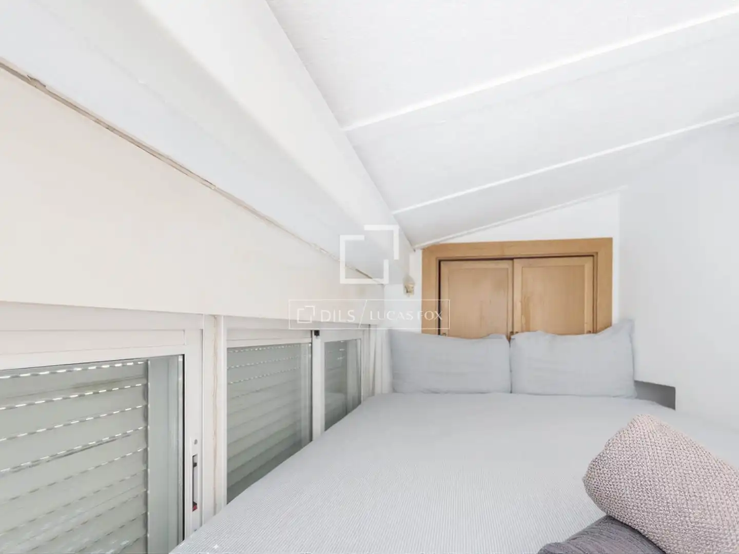 Bedroom of Flat for rent in Madrid  with Air Conditioner, Heating and Terrace