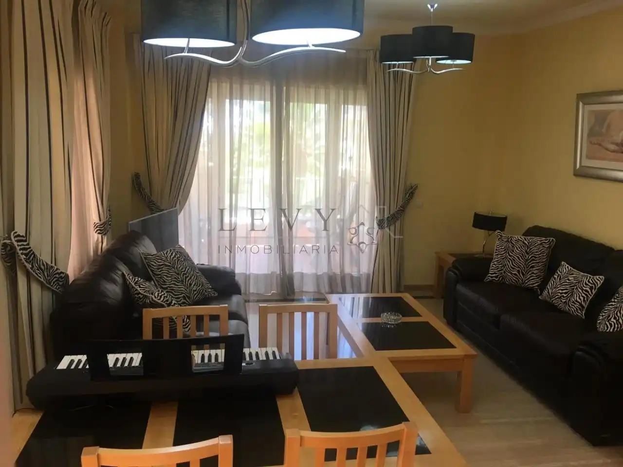 Apartment mit Pool zum Verkauf in Nueva Andalucía