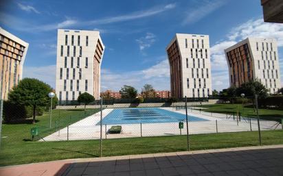 Piscina de Pis en venda en Parla