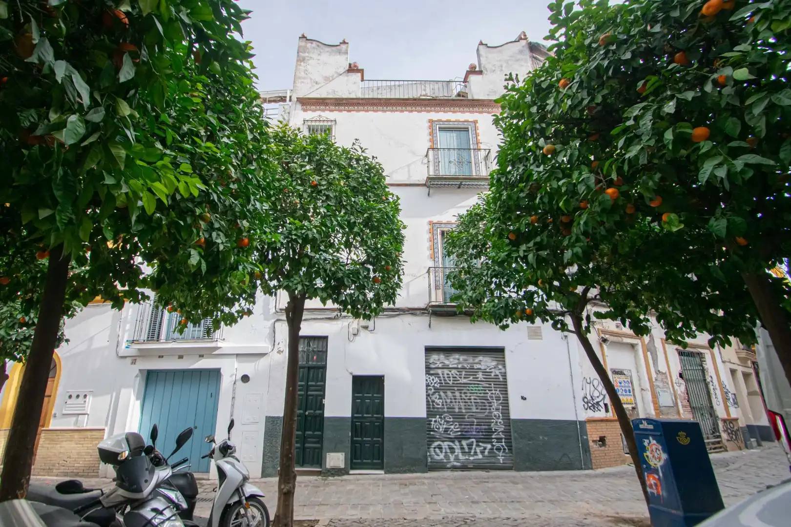 Exterior view of Houses for sale in Sevilla  with Balcony