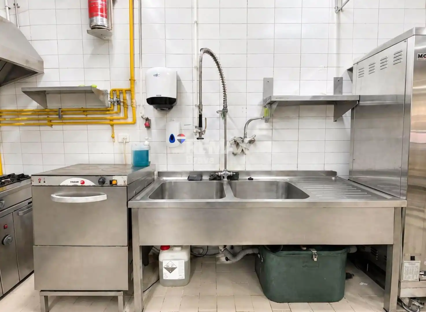 Cuina de Local en venda en Flaçà, Girona