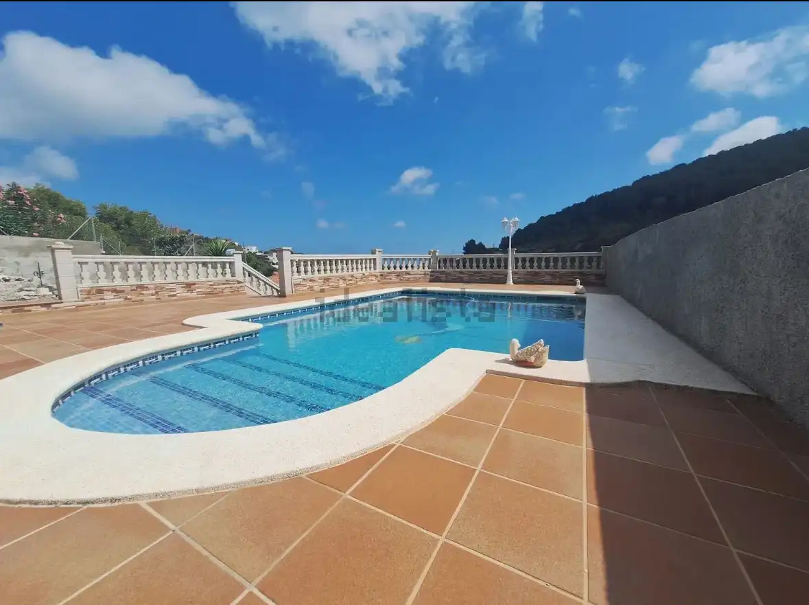 Piscina de Casa o chalet en venta en Castellet i la Gornal con Aire acondicionado, Calefacción y Jardín privado