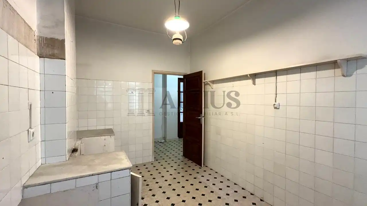 Kitchen of Flat for rent in Santiago de Compostela   with Heating