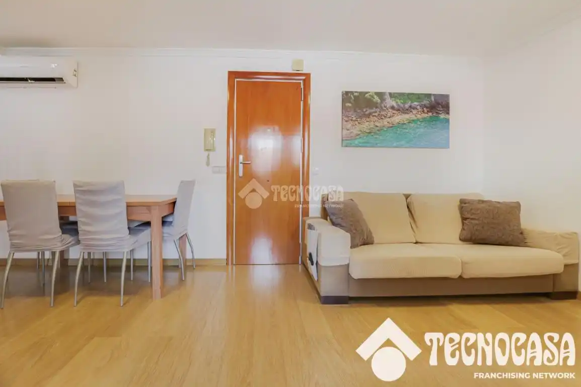 Sala d'estar de Pis en venda en Badalona amb Aire condicionat, Calefacció i Parquet