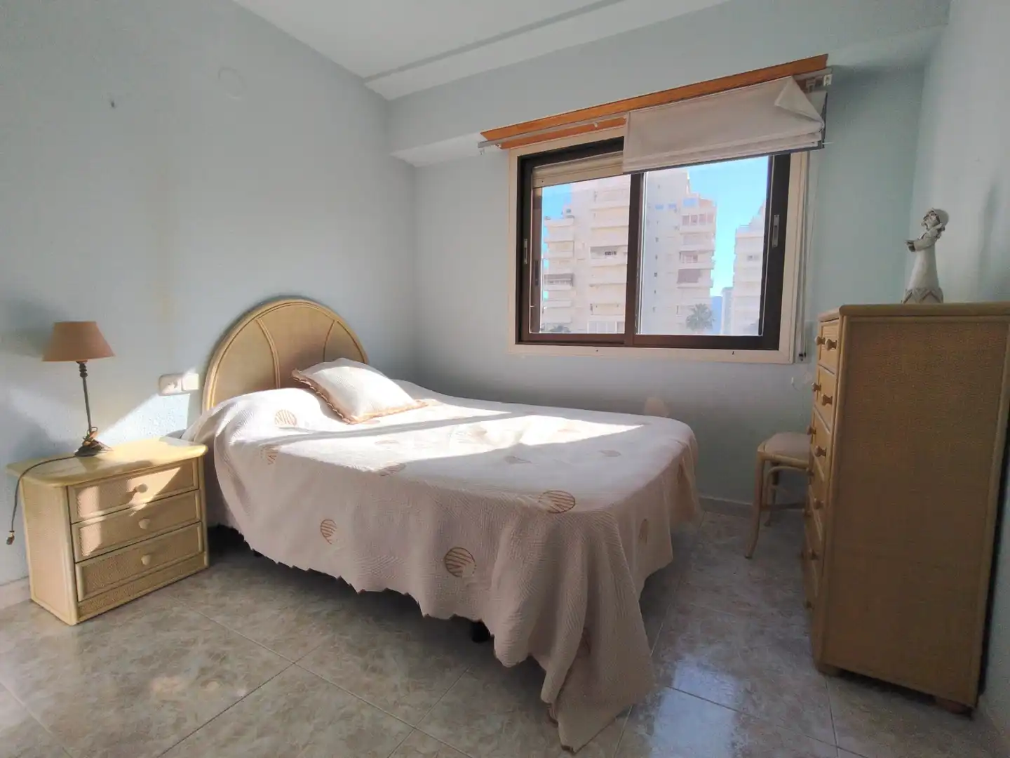 Habitación de Apartamento en venta en Gandia con Aire acondicionado, Terraza y Amueblado
