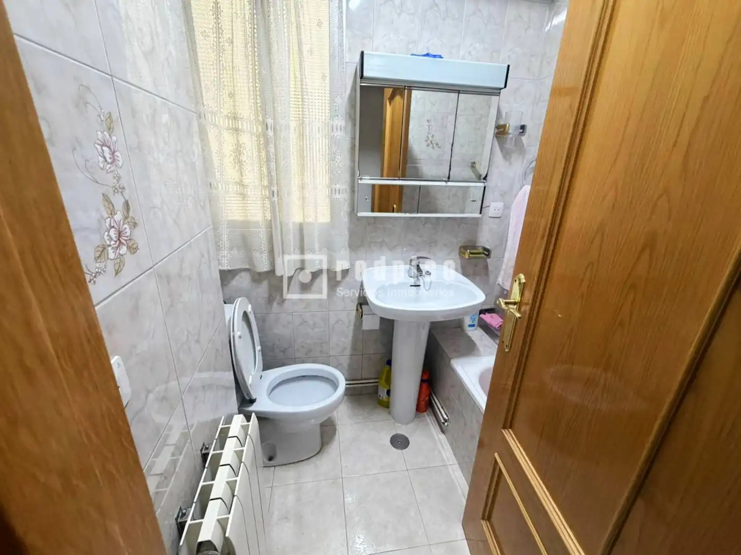Bathroom of Flat for sale in Madrid  with Air Conditioner, Heating and Private garden