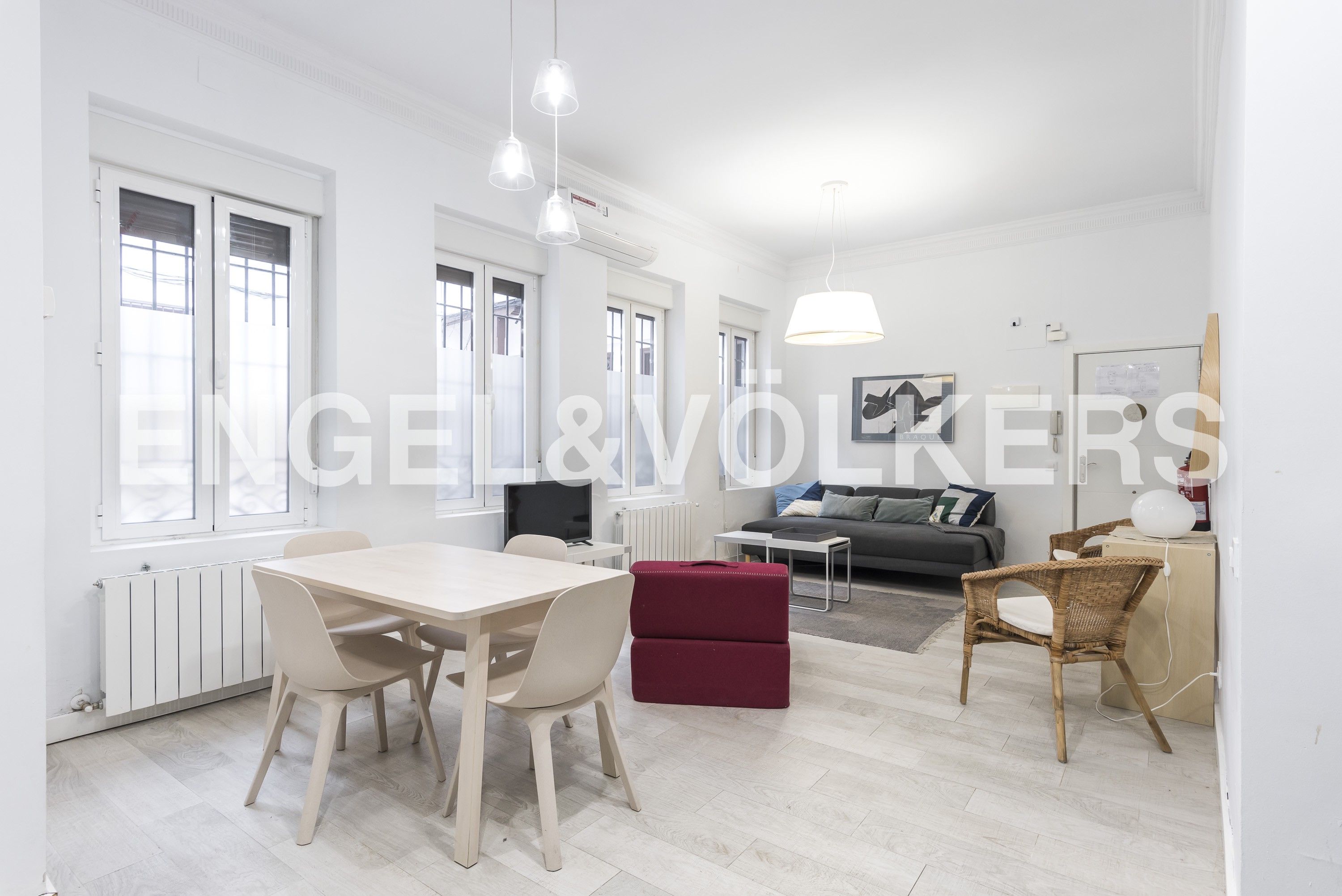 Exterior view of Apartment for sale in  Madrid Capital  with Air Conditioner and Heating