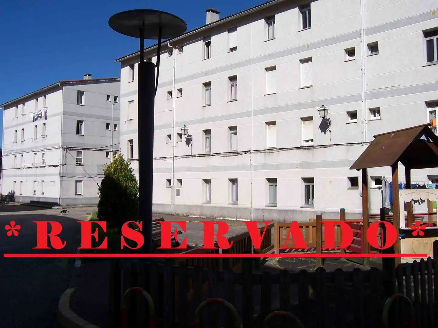 Vista exterior de Apartamento en venta en Cariño con Calefacción, Amueblado y Horno