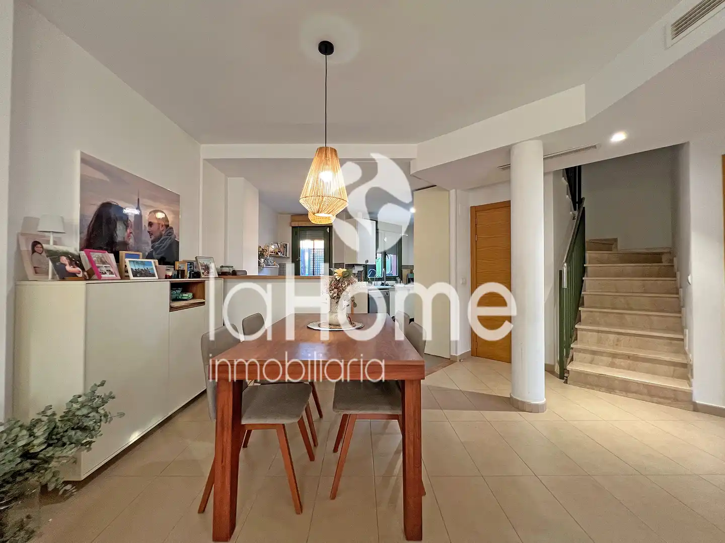 Sala de estar de Casa adosada en venta en Bétera con Aire acondicionado, Calefacción y Jardín privado