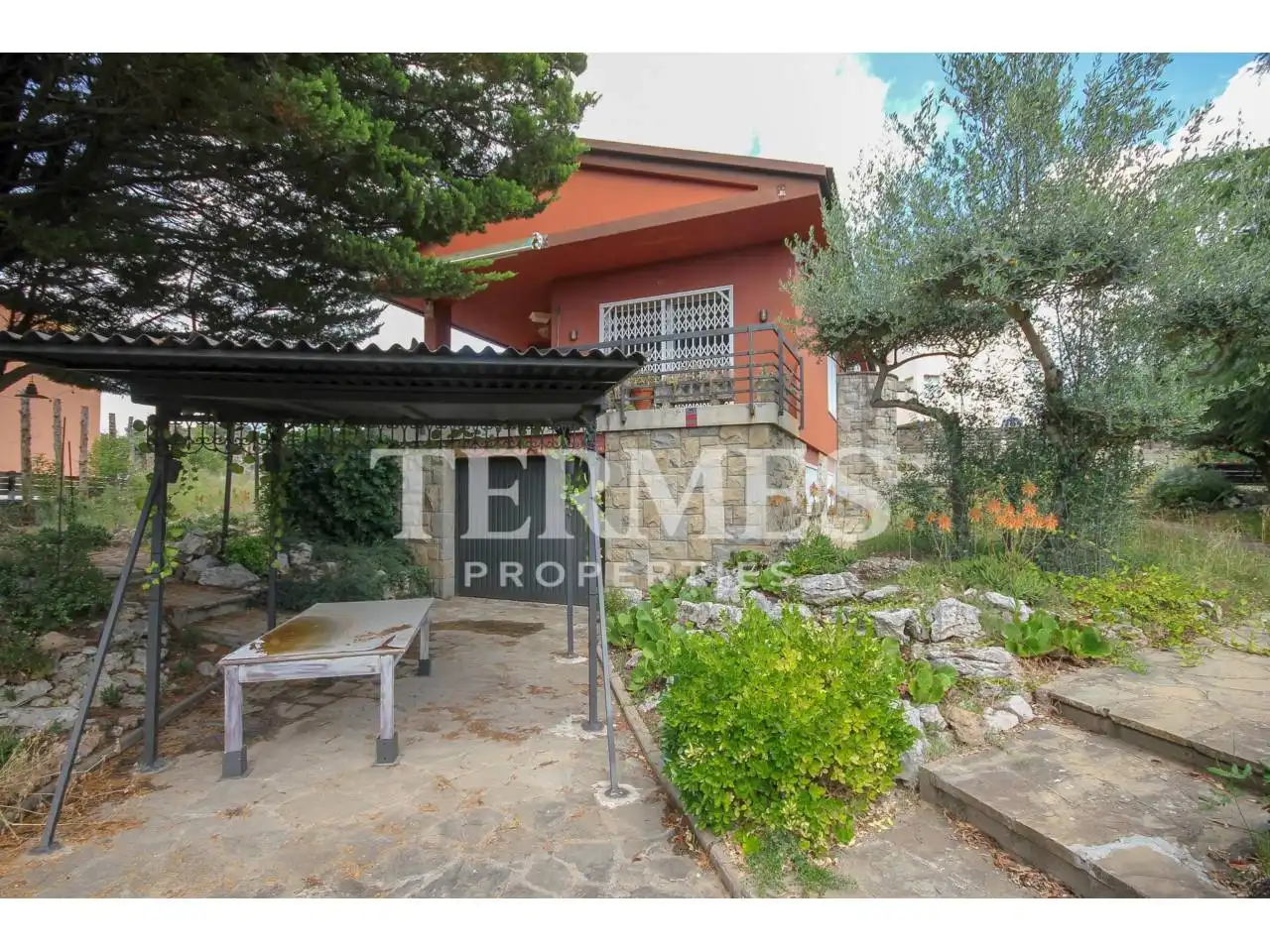Vista exterior de Casa o xalet en venda en Collbató amb Aire condicionat, Calefacció i Jardí privat