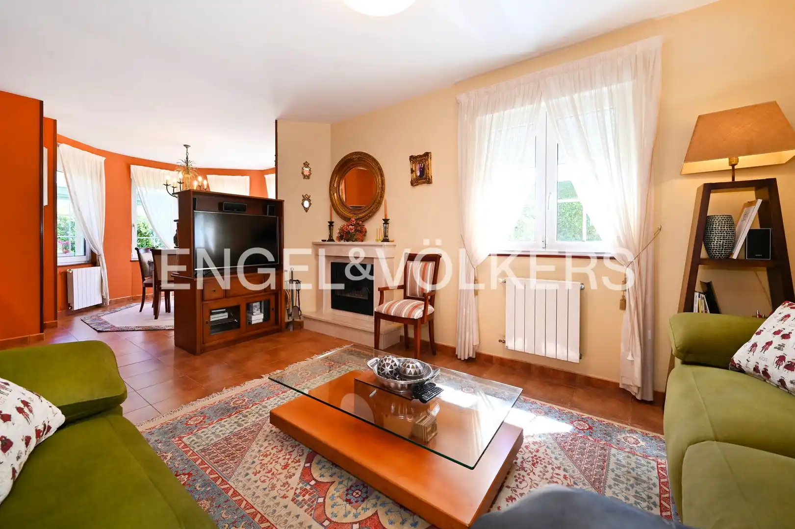 Sala de estar de Casa o chalet en venta en Santa Cruz de Bezana con Aire acondicionado, Calefacción y Jardín privado