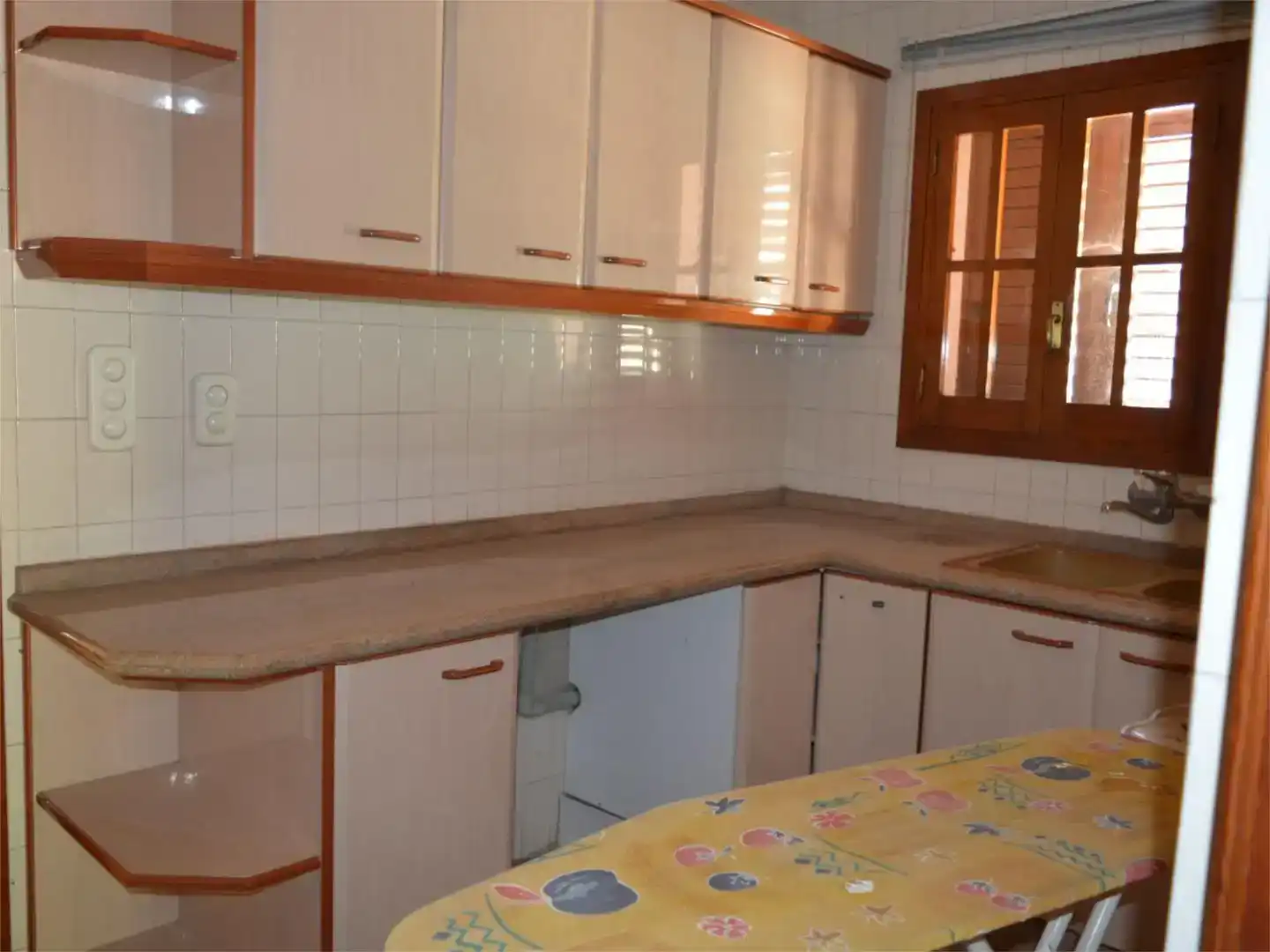 Cuina de Casa o xalet en venda en Canals amb Aire condicionat, Jardí privat i Parquet