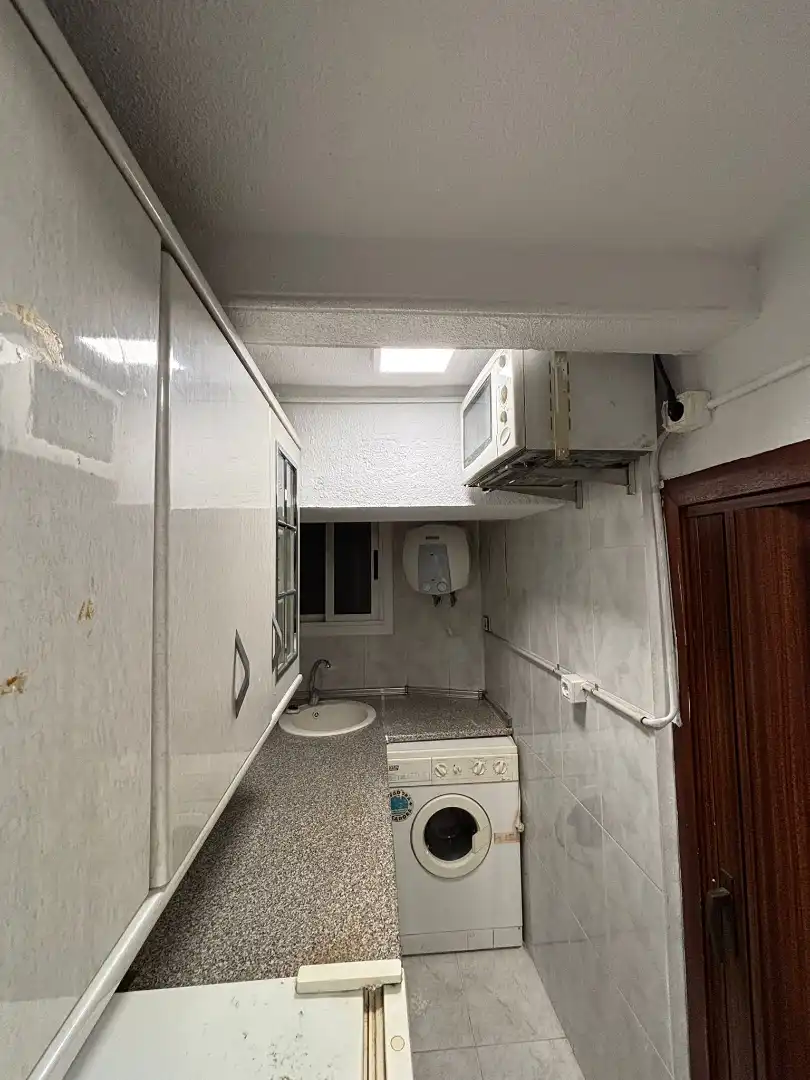 Cocina de Estudio en venta en Barcelona con Terraza, Horno y Lavadora