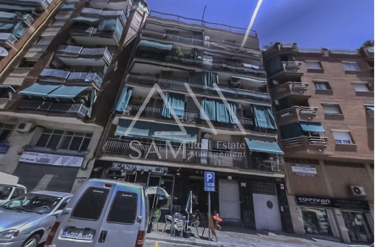Exterior view of Planta baja for sale in Badalona  with Balcony