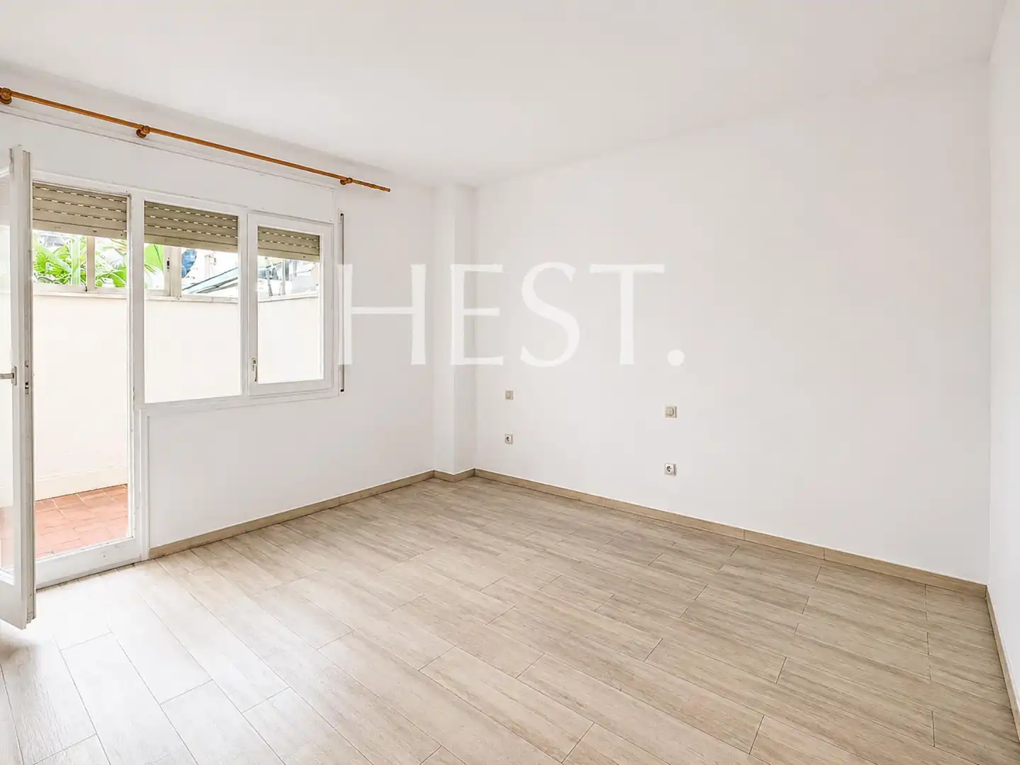Piso en venta en Barcelona con Calefacción, Terraza y Balcón