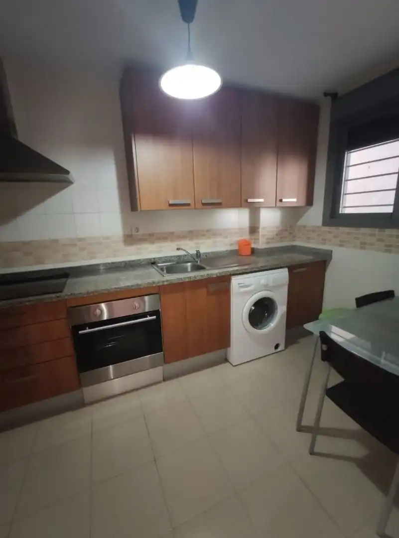 Küche von Wohnung zur Miete in Málaga mit Klimaanlage, Terrasse und Abstellraum