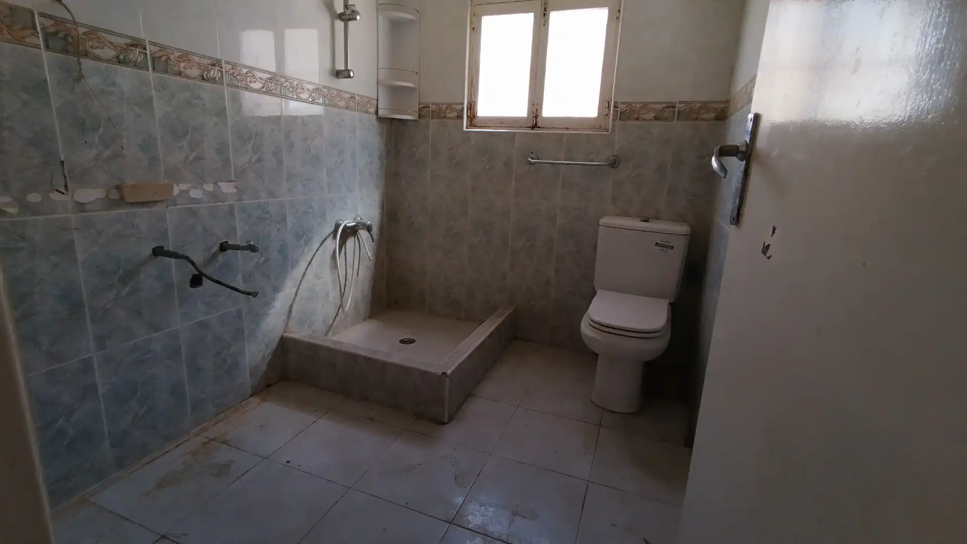 Bathroom of Flat for sale in Valdepeñas  with Terrace
