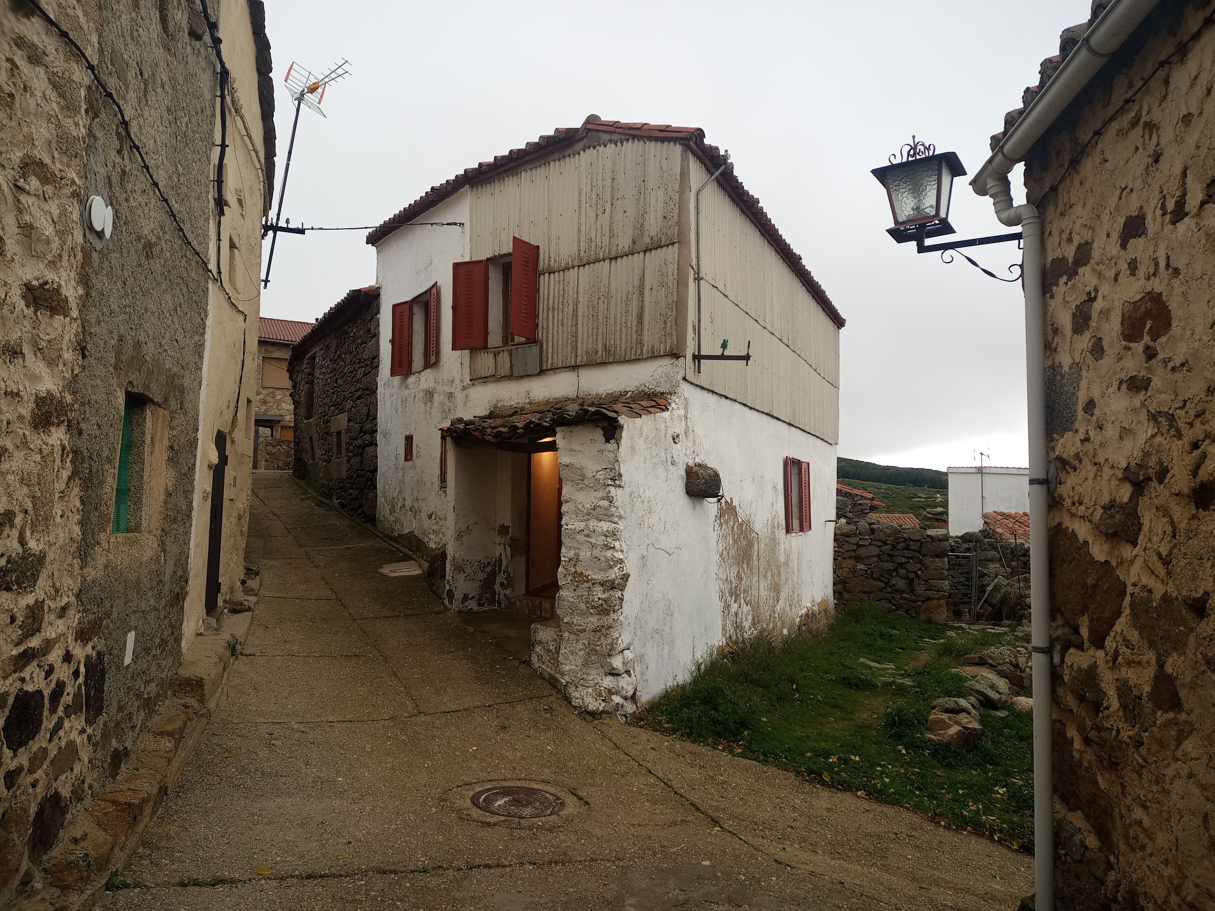 Exterior view of House or chalet for sale in Santiago del Tormes  with Furnished