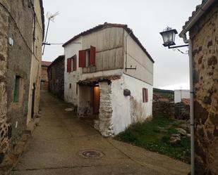 Vista exterior de Casa o xalet en venda en Santiago del Tormes amb Moblat
