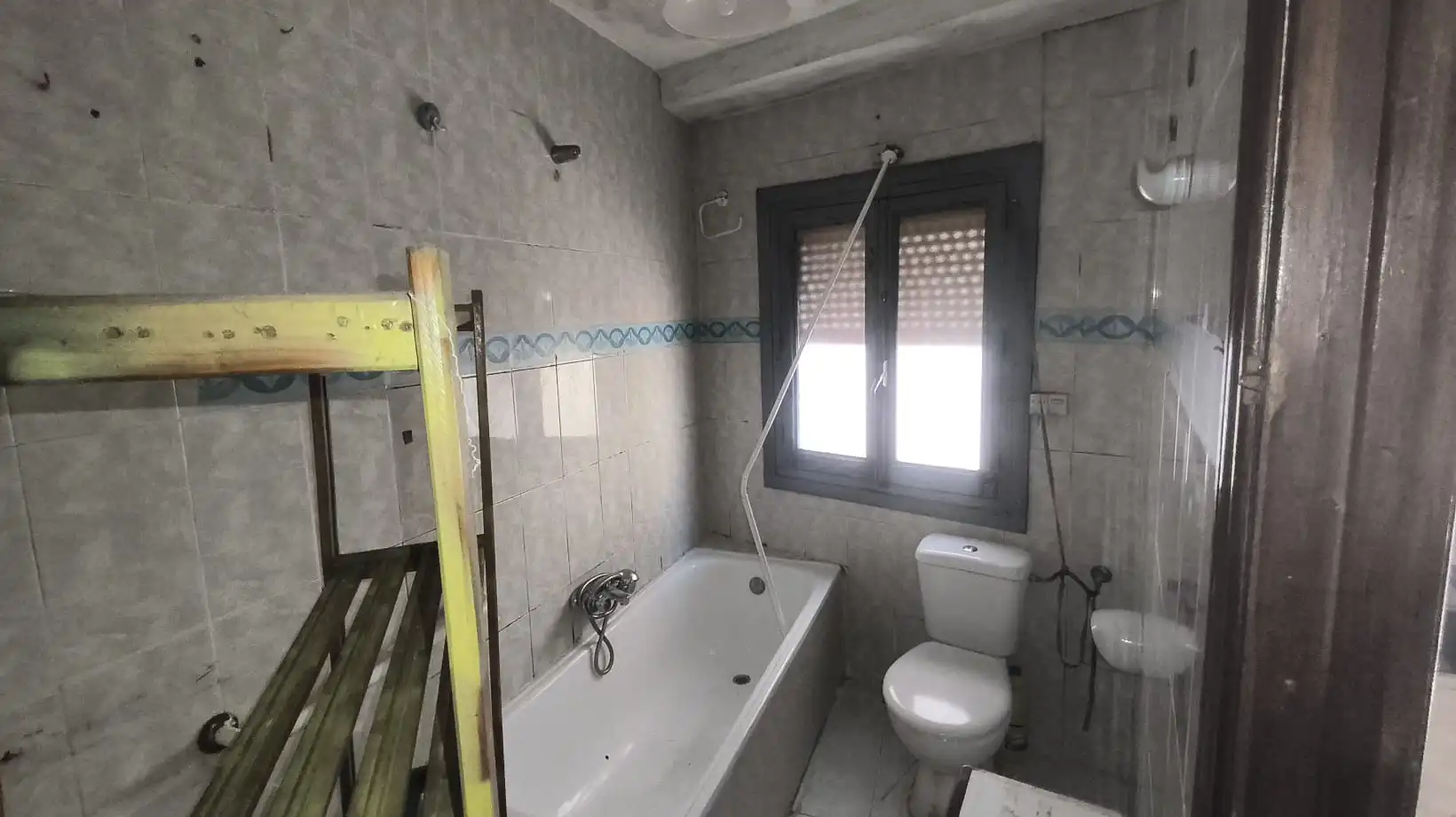 Baño de Piso en venta en Toledo con Terraza