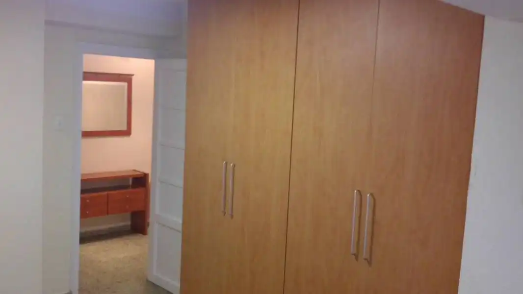Habitación de Piso de alquiler en Valencia con Amueblado y Balcón