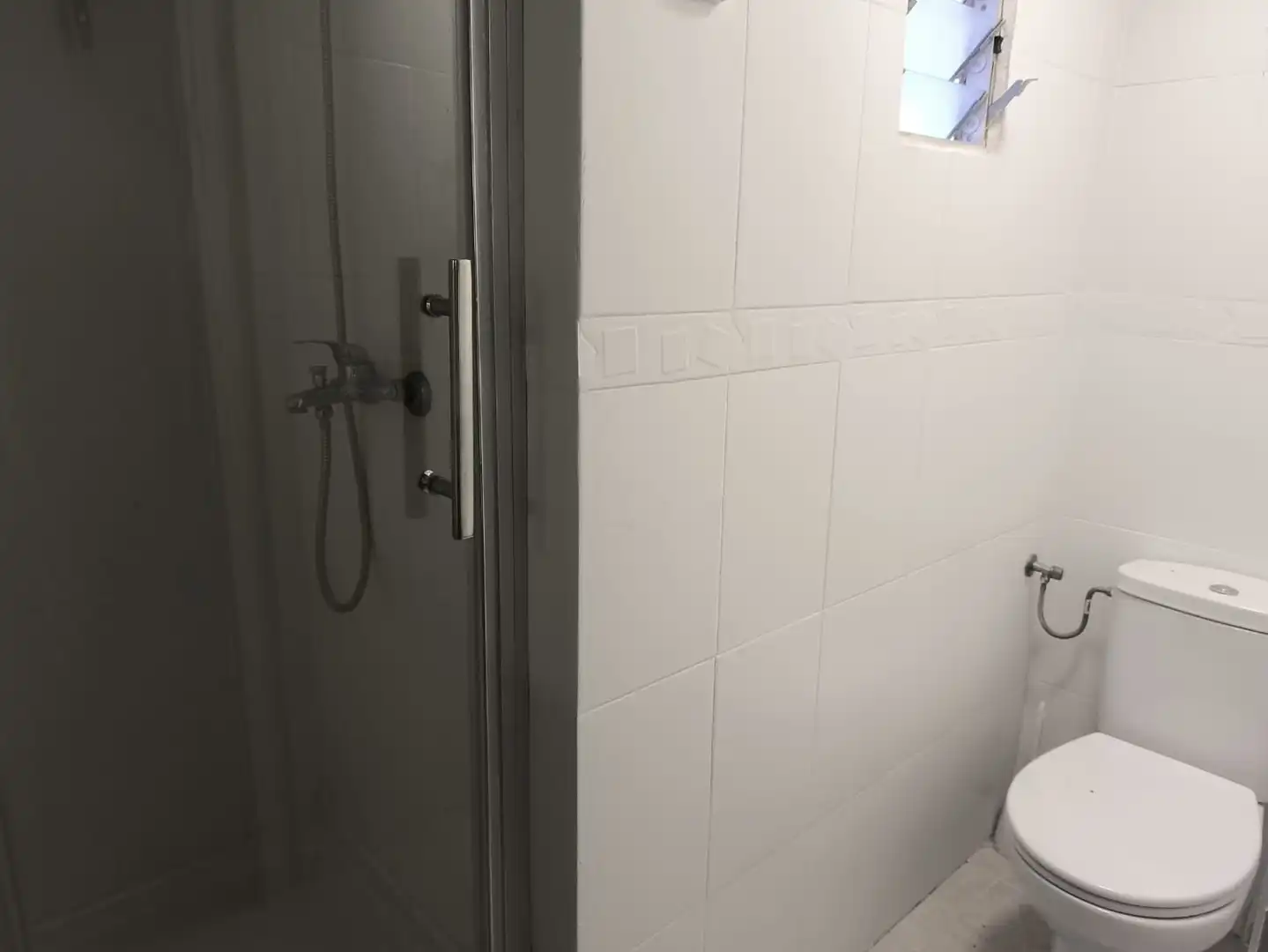 Bathroom of Flat for rent in Tarragona  with Air Conditioner, Heating and Furnished