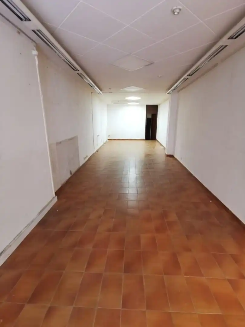 Local commercial à louer à Cervera, imagen 2