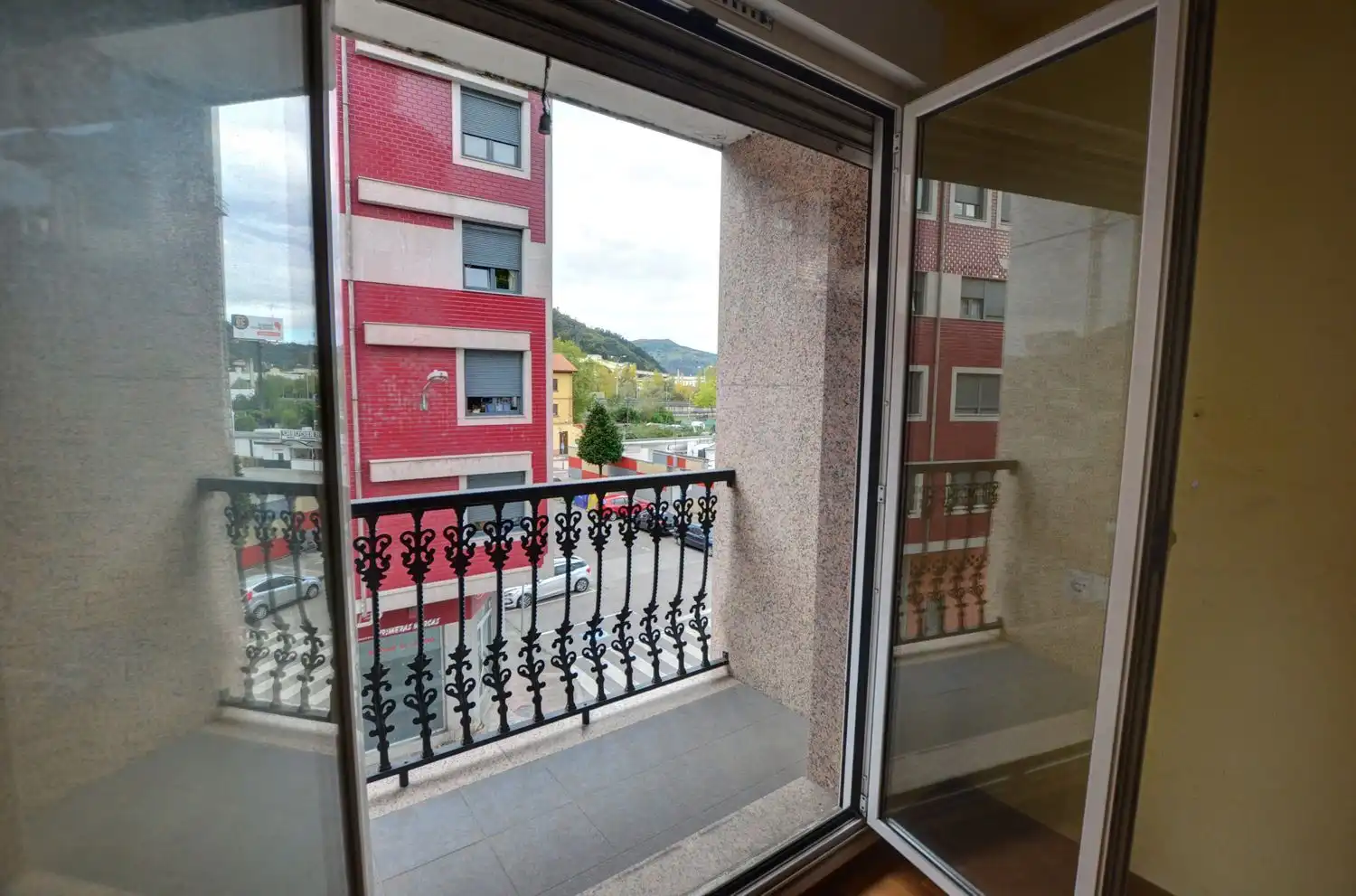 Terrassa de Pis en venda en Mieres (Asturias) amb Traster i Piscina