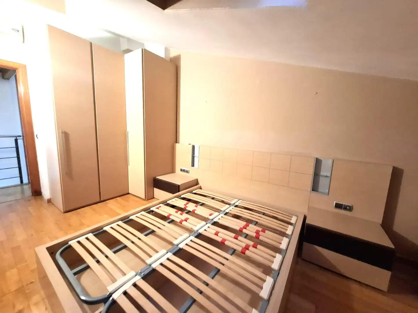 Habitación de Dúplex en venta en Olesa de Montserrat con Aire acondicionado, Calefacción y Jardín privado