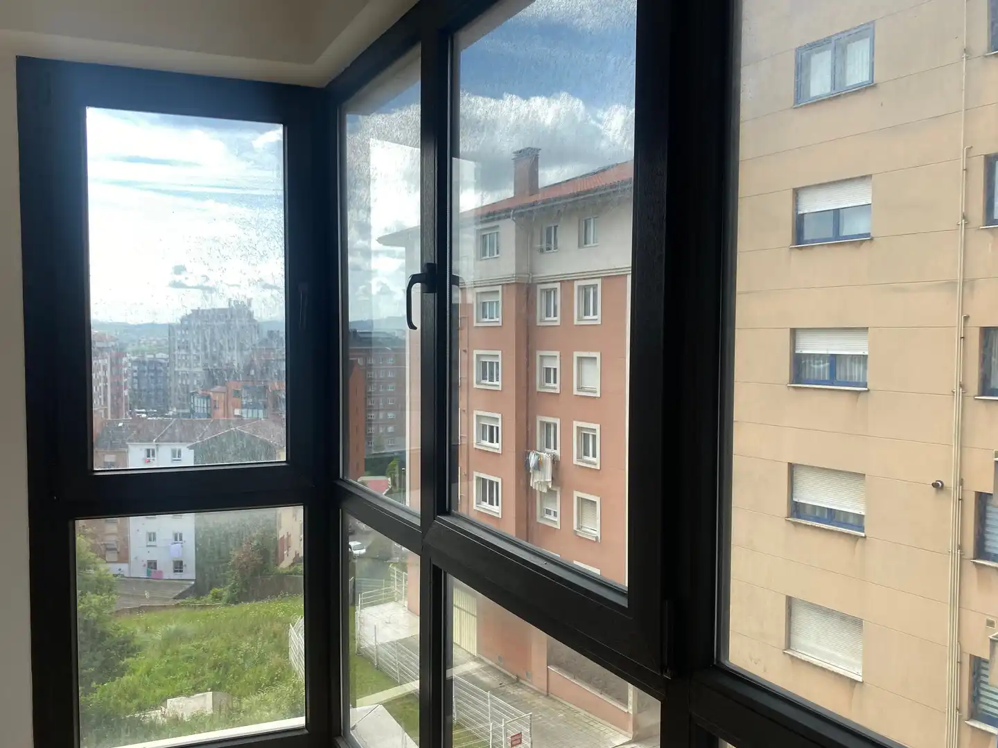 Terrassa de Pis en venda en Avilés amb Traster i Balcó