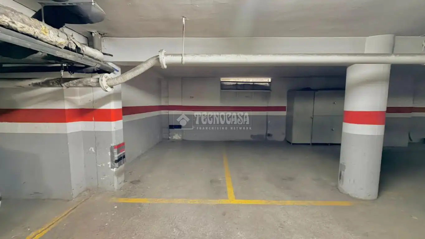 Aparcament en venda a Casco Histórico, imagen 3