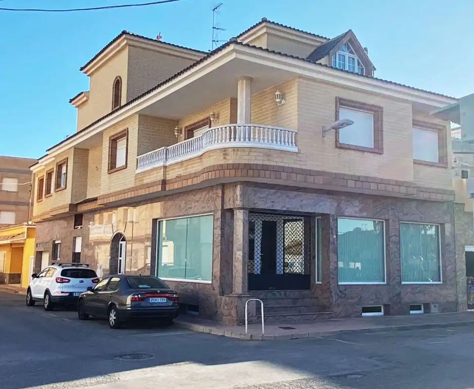 Vista exterior de Casa o xalet en venda en Los Alcázares amb Calefacció i Traster