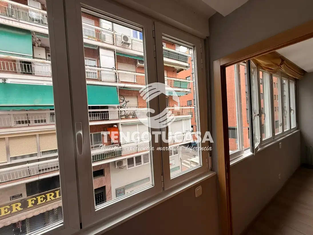Bedroom of Flat for sale in Madrid  with Air Conditioner, Heating and Furnished