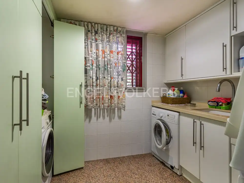 Cuina de Casa o xalet en venda en Oliva amb Aire condicionat, Calefacció i Terrassa