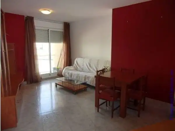 Sala de estar de Piso en venta en Vilanova i la Geltrú con Aire acondicionado, Calefacción y Amueblado