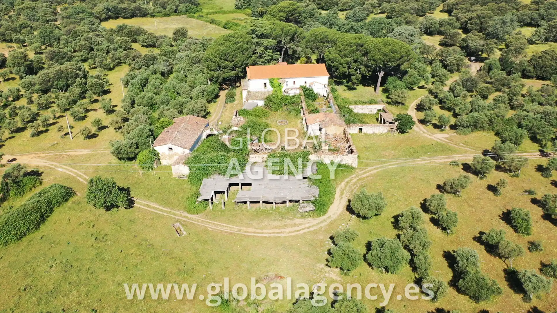 Finca rústica en venda en Tejeda de Tiétar amb Jardí privat i Alarma