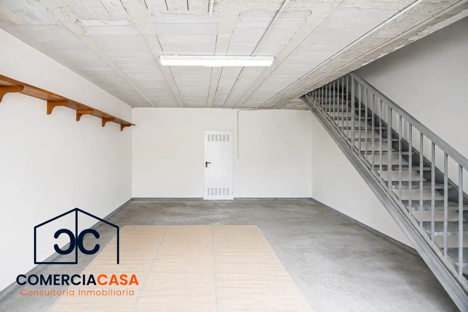 Casa o chalet en venta en Jun con Calefacción, Trastero y Piscina