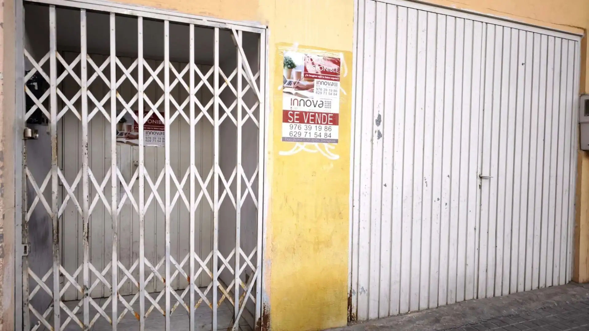 Exterior view of Commercial properties for sale in Zaragoza