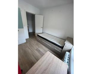 Bedroom of Flat to rent in Burgos Capital