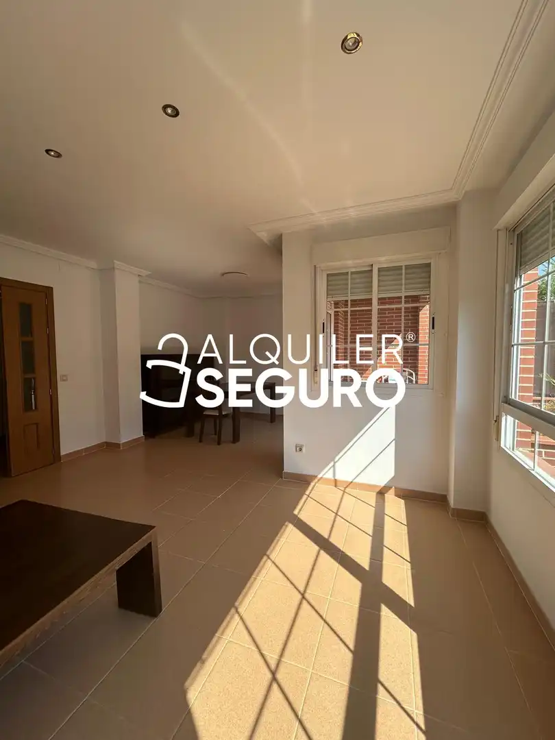 Vista exterior de Casa o chalet de alquiler en Alcalá de Henares con Aire acondicionado, Calefacción y Terraza