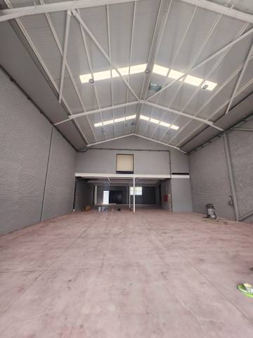 Nave industrial en Alquiler en Centre