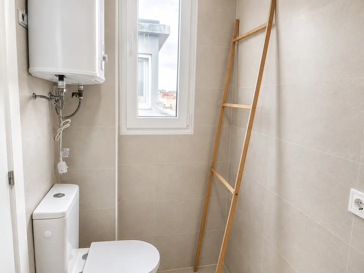 Baño de Piso de alquiler en Santander con Amueblado y Horno