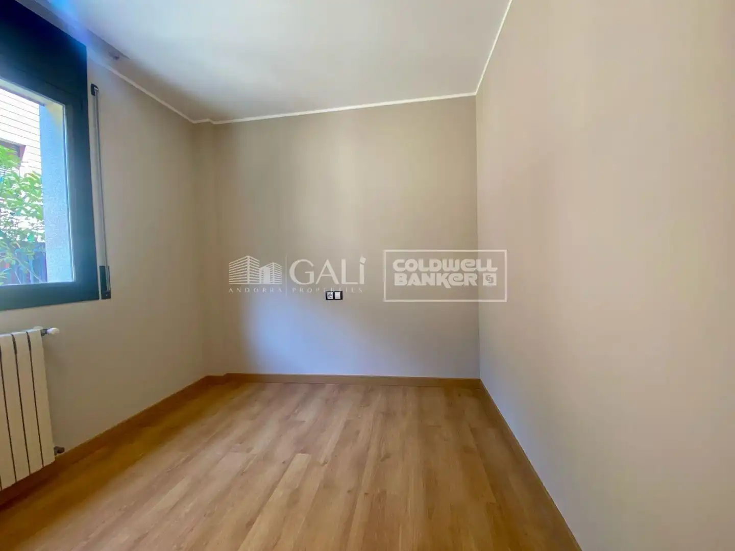Habitación de Planta baja de alquiler en Canillo con Calefacción, Terraza y Trastero