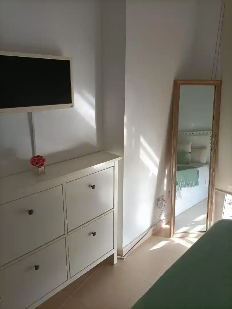Dormitori de Apartament de lloguer en Águilas amb Aire condicionat, Moblat i Forn