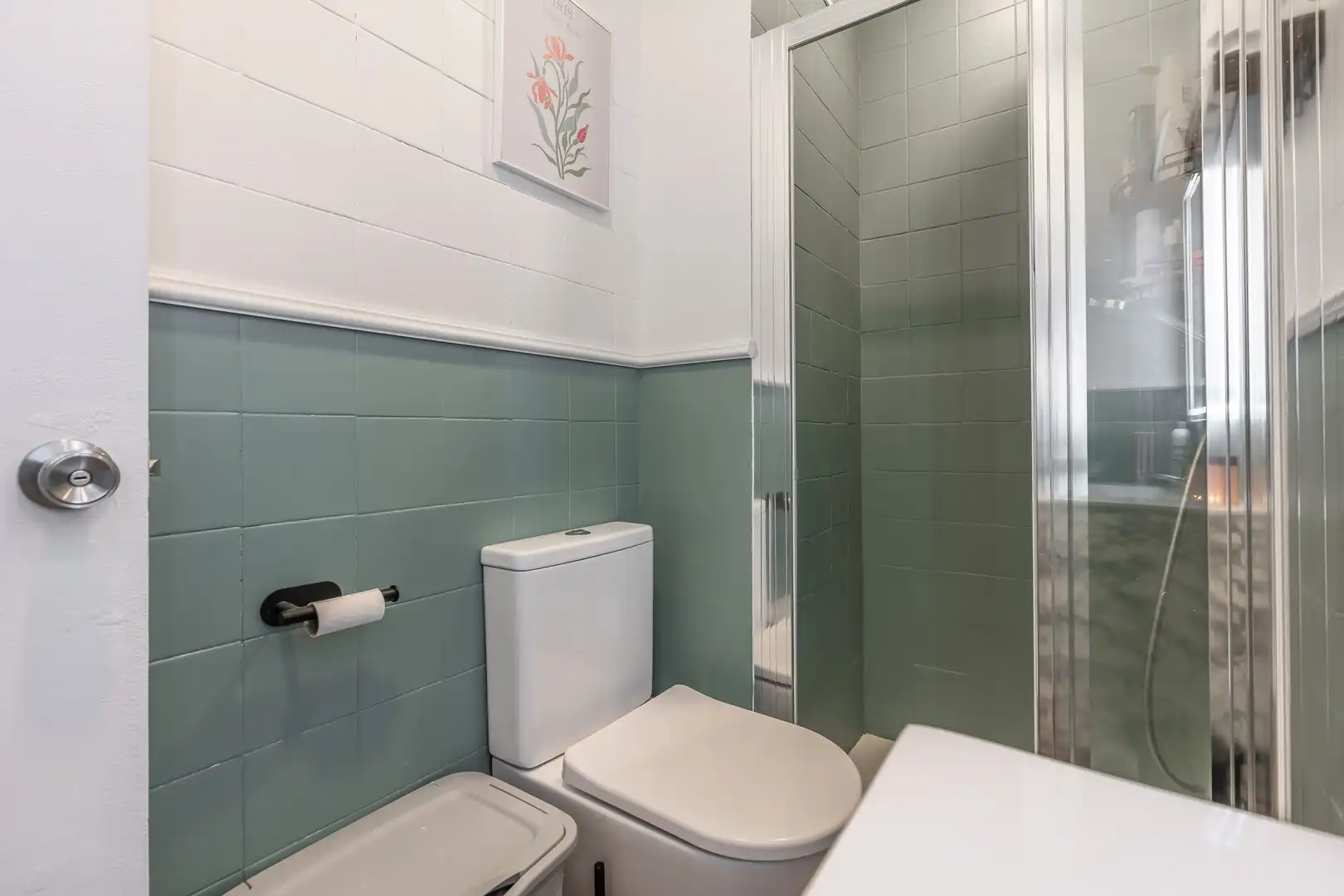 Bathroom of Flat for sale in Madrid  with Heating