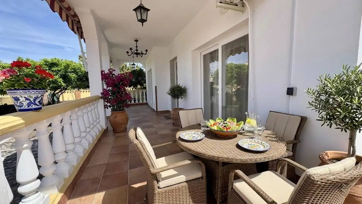 Terrassa de Casa o xalet en venda en Alhaurín de la Torre amb Aire condicionat, Calefacció i Piscina